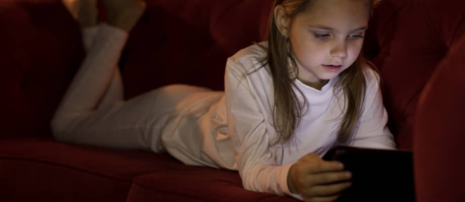 Réduire la dépendance aux écrans chez l'enfant avec les jouets éducatifs