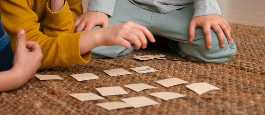 Jeux mémoire pour enfants : bien choisir selon l’âge