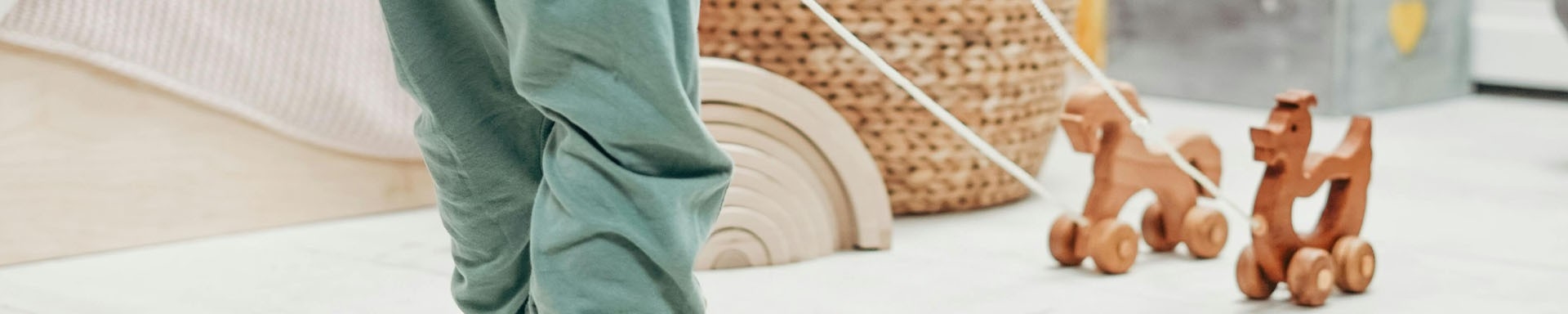 Jouet à tirer en bois : idéal pour partir en promenade ! Jouet à tirer en bois : idéal pour partir en promenade !