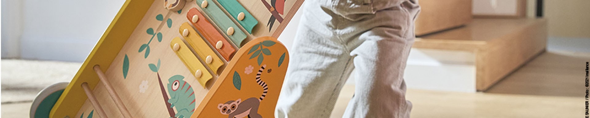 Trotteur pour bébé et chariot en bois pour apprendre à marcher