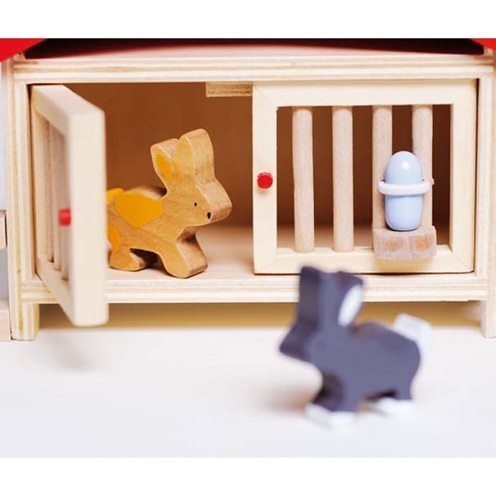 Ferme et animaux en bois pour jouer à la ferme.